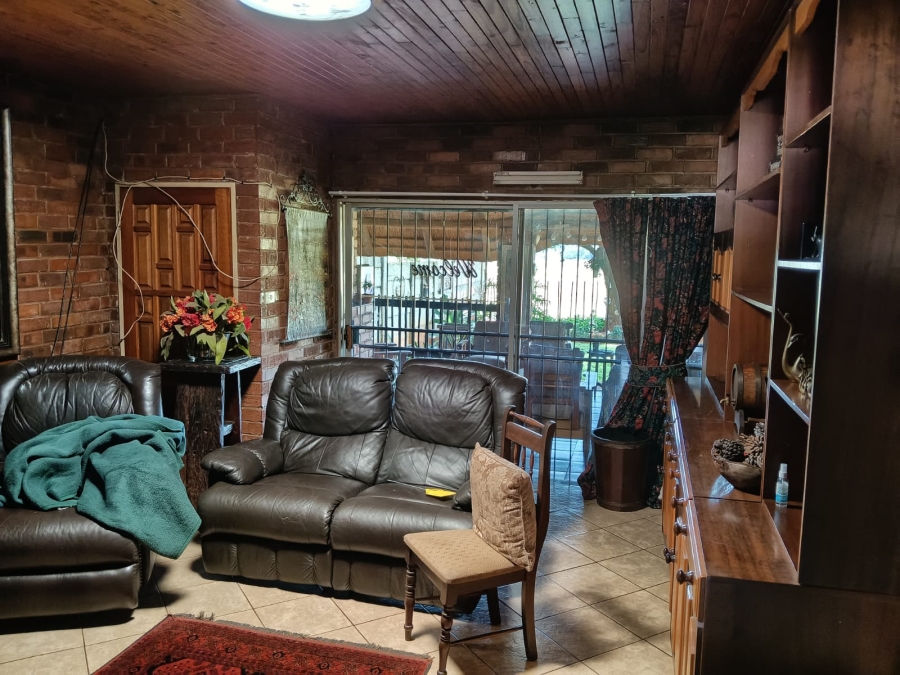 8 Bedroom Property for Sale in Brits Rural North West